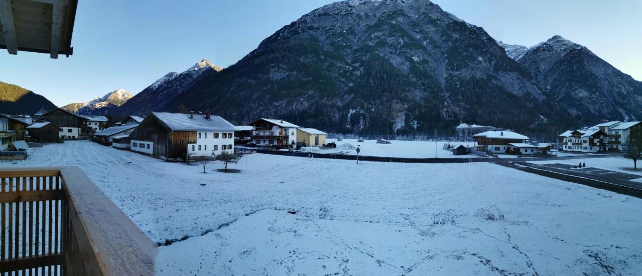 Appartement Bergfuier Holzgau Esterno foto